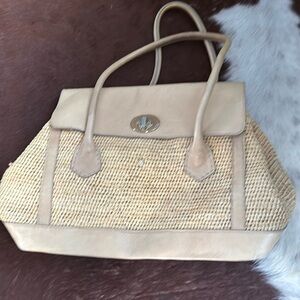✨HELEN KAMINSKI✨straw handbag. EUC.